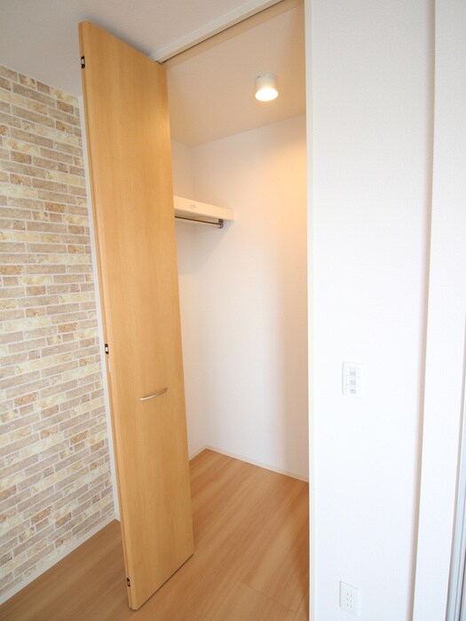 物件内観写真11　(収納)