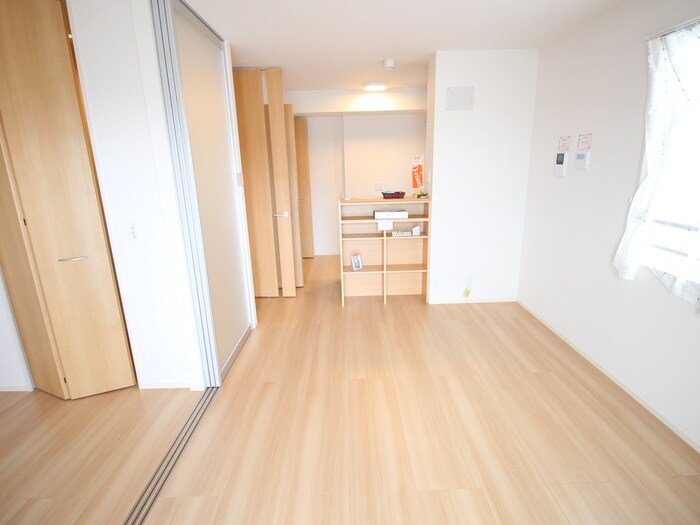 物件内観写真18　(居室)