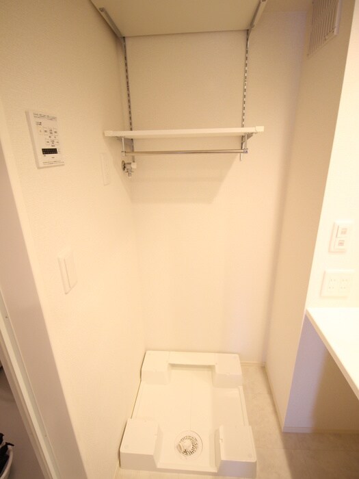 物件内観写真21　(洗濯機置場)