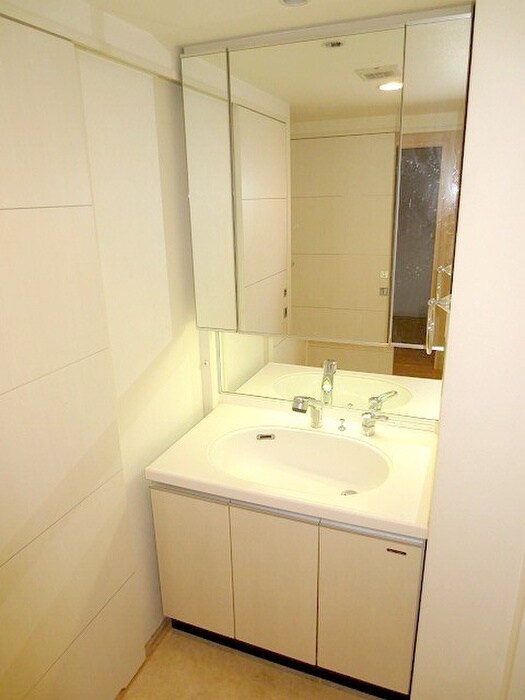 物件内観写真8　(洗面)