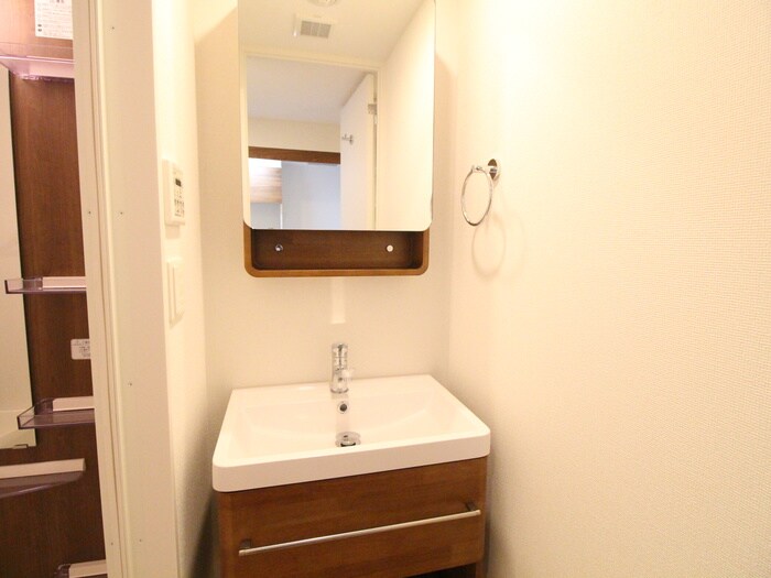物件内観写真9　(洗面)