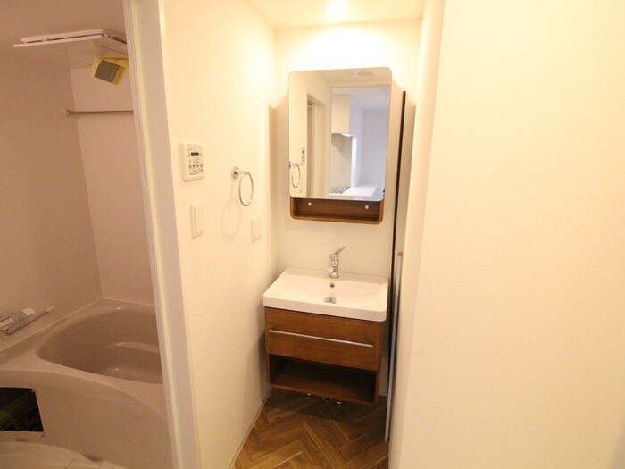 物件内観写真16　(洗面)