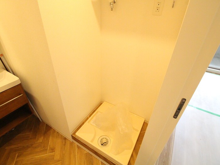 物件内観写真17　(洗濯機置場)