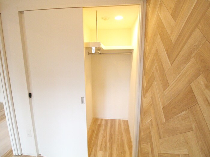 物件内観写真21　(収納)