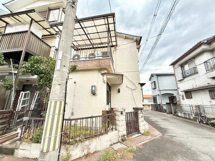 中神田貸家の物件外観写真