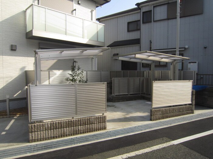 物件外観写真5　(駐輪場)