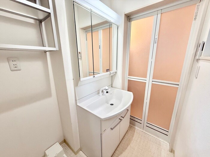 物件内観写真9　(洗面)