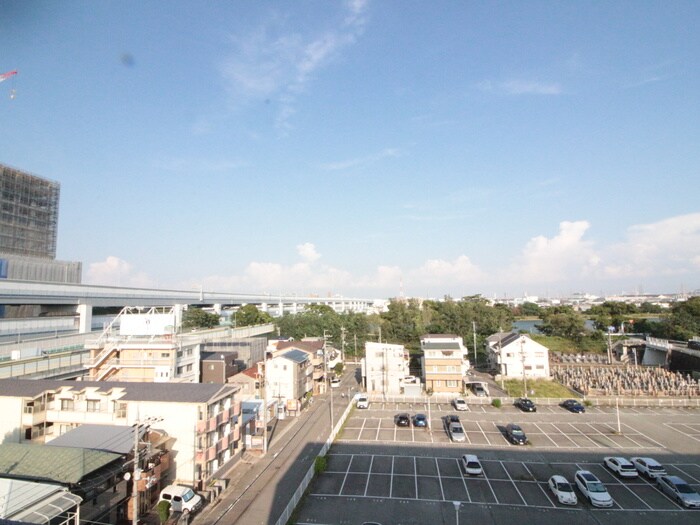 物件内観写真22　(室内からの展望)