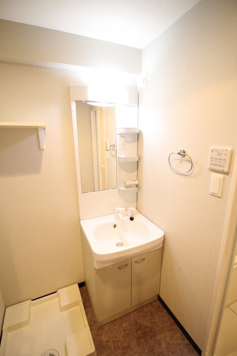物件内観写真8　(洗面)