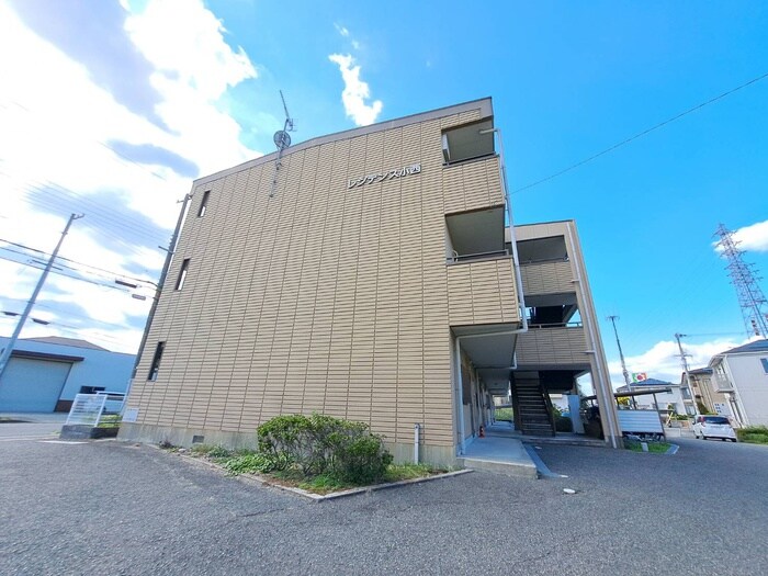 物件外観写真1　(外観写真)