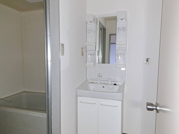 物件内観写真11　(洗面)
