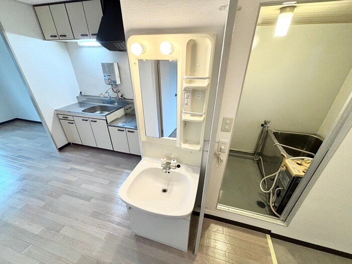 物件内観写真16　(洗面)