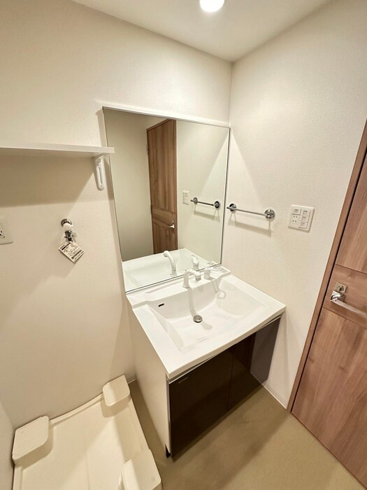 物件内観写真8　(洗面)