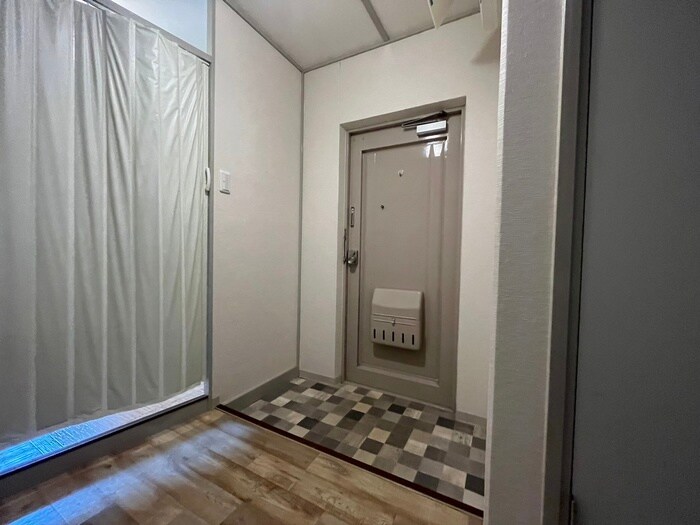 物件内観写真15　(玄関)