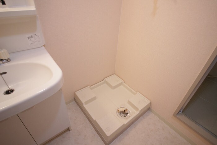 物件内観写真11　(洗濯機置場)