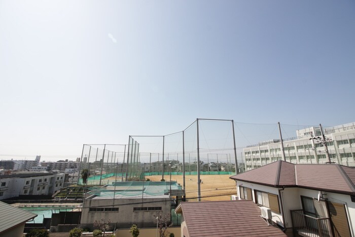 物件内観写真22　(室内からの展望)