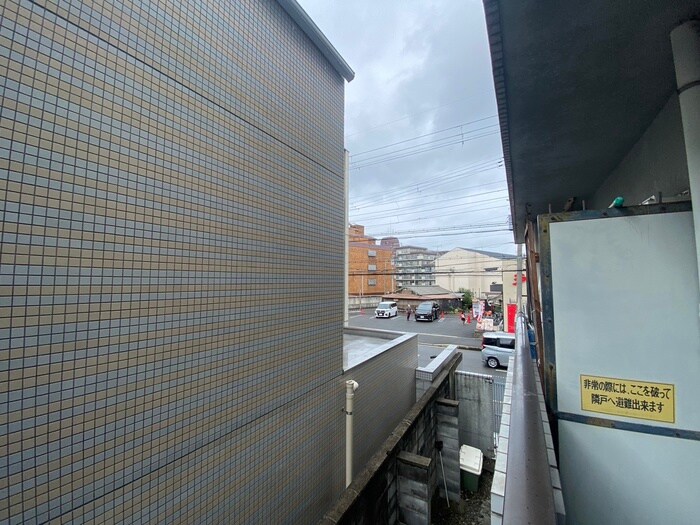 物件内観写真16　(室内からの展望)