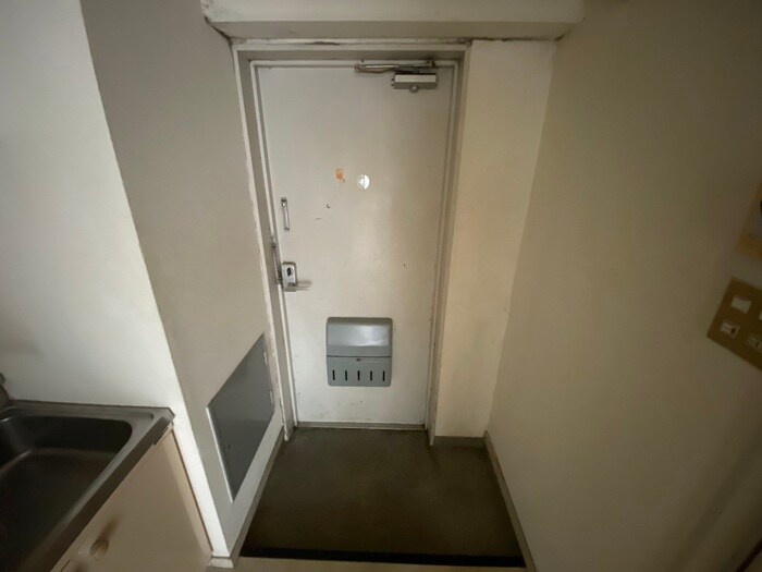 物件内観写真18　(玄関)