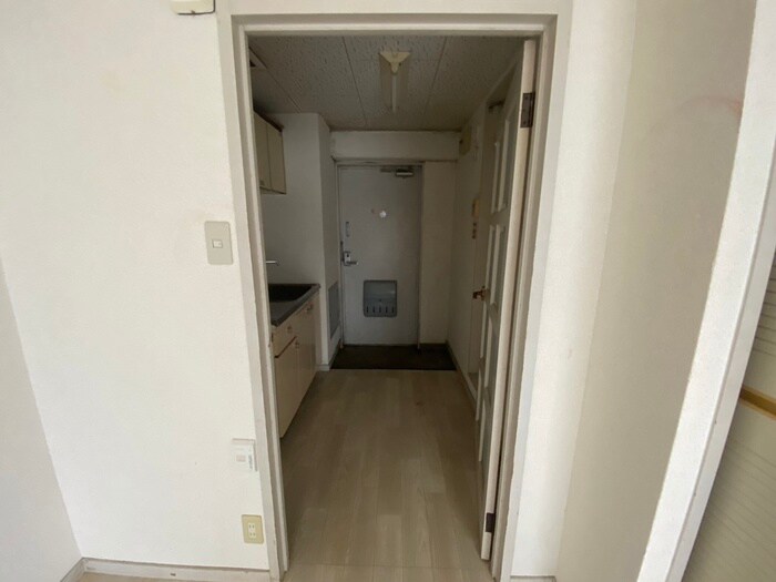 物件内観写真21　(廊下)