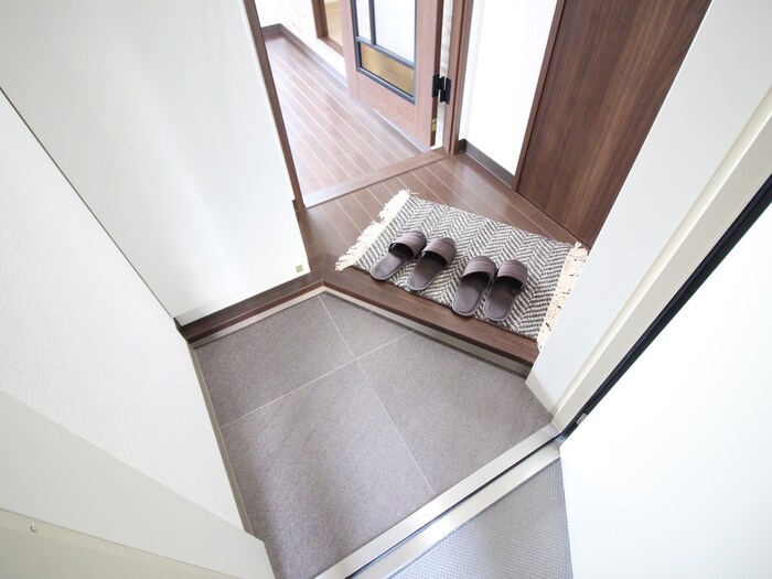 物件内観写真15　(玄関)