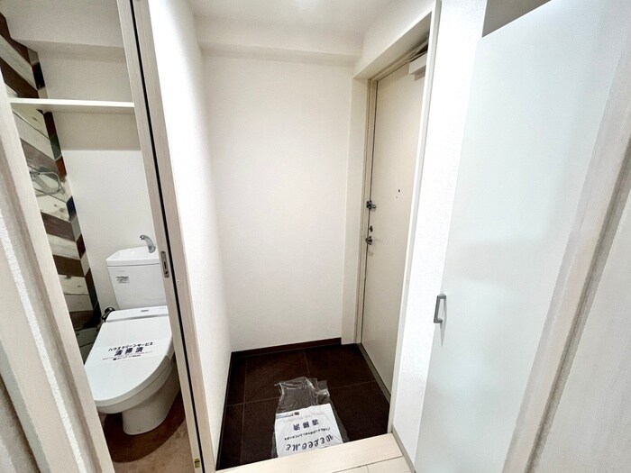 物件内観写真17　(玄関)