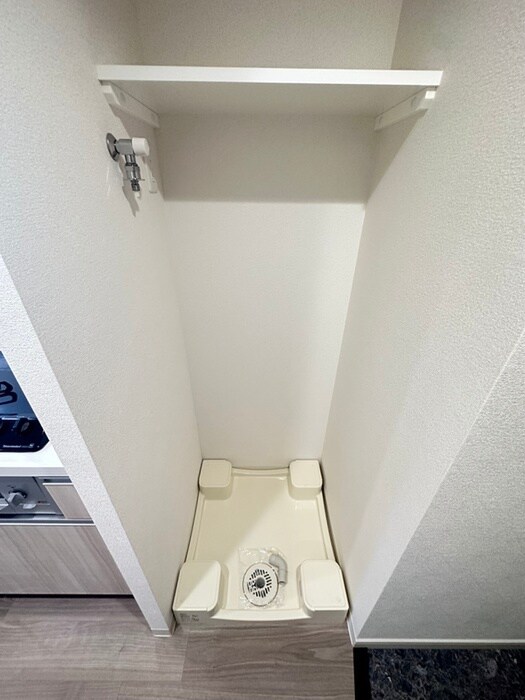 物件内観写真12　(洗濯機置場)