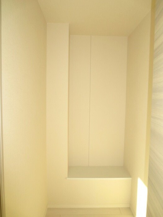 物件内観写真12　(収納)