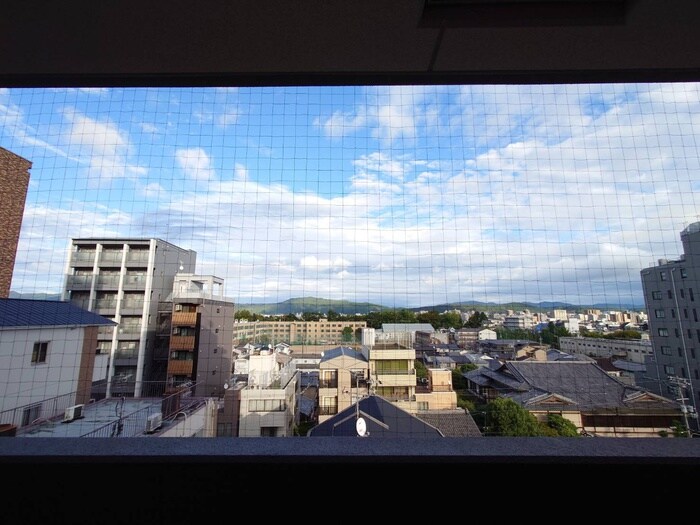 物件内観写真17　(室内からの展望)