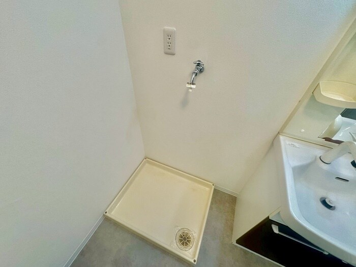 物件内観写真15　(洗濯機置場)