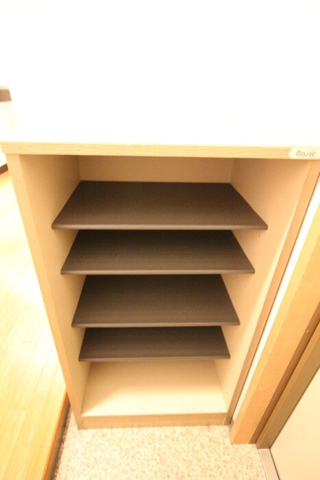 物件内観写真9　(靴箱)