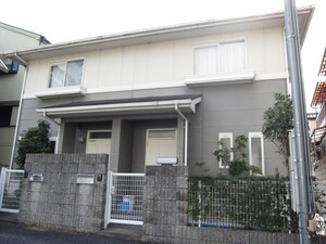 芥川メゾネット外観写真