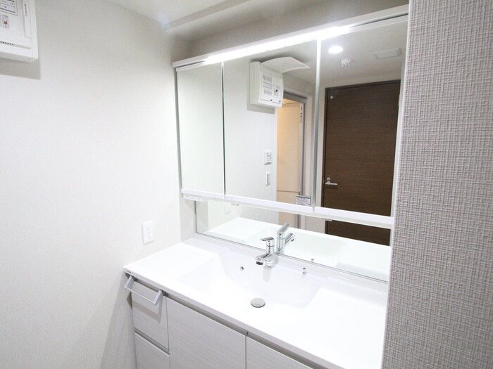 物件内観写真11　(洗面)