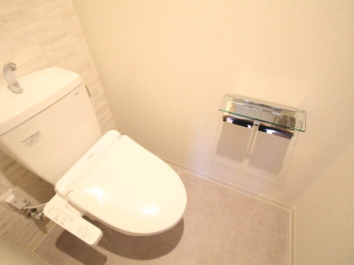 物件内観写真12　(トイレ)