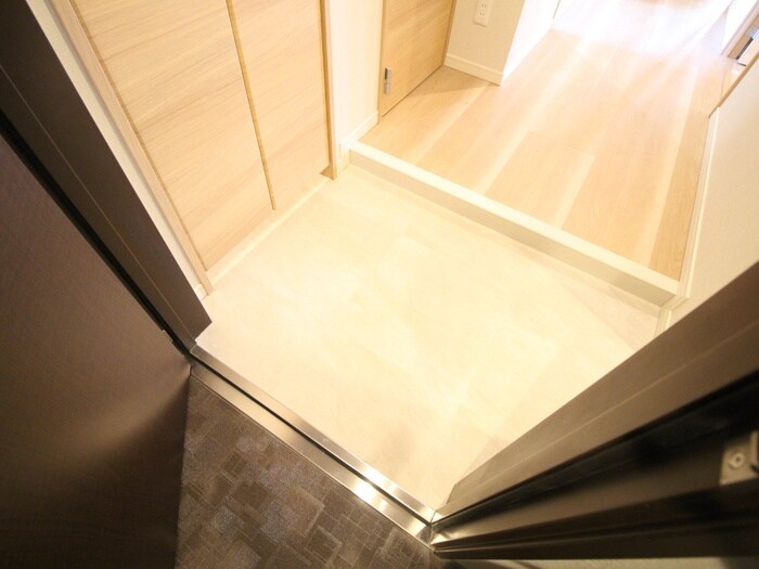 物件内観写真17　(玄関)