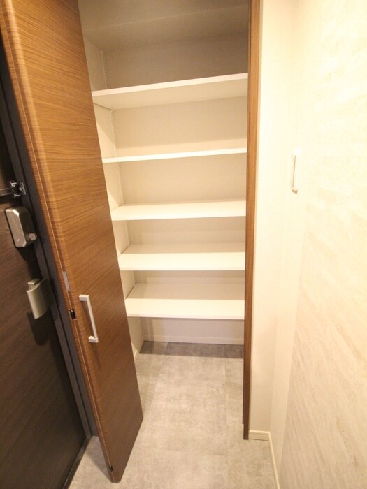 物件内観写真18　(靴箱)