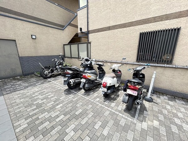 バイク置き場