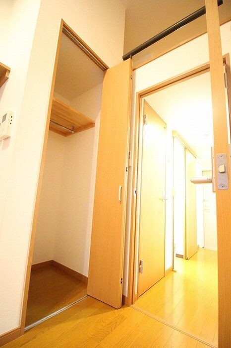 物件内観写真11　(収納)