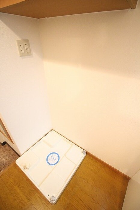 物件内観写真17　(洗濯機置場)