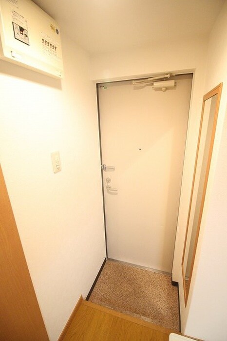物件内観写真19　(玄関)