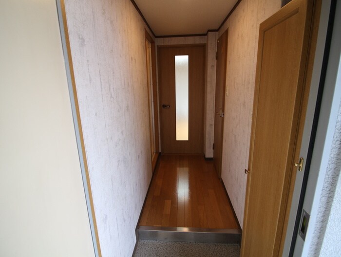 物件内観写真10　(廊下)