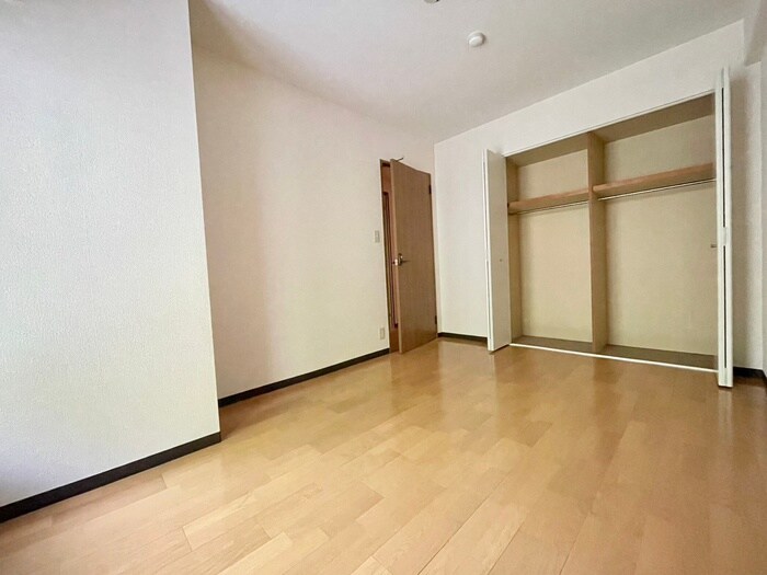 物件内観写真10　(居室)