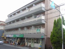 コートビレッジ服部の外観写真