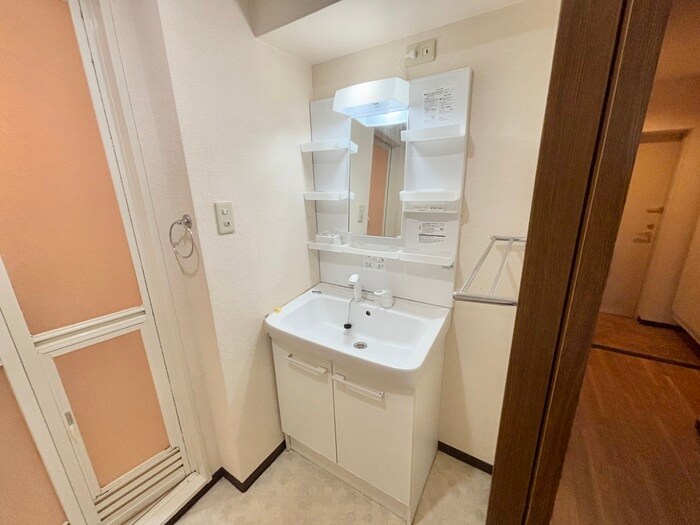 物件内観写真11　(洗面)