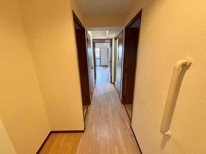 物件内観写真15　(廊下)