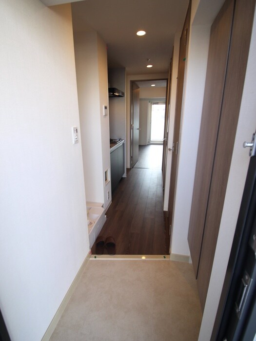 物件内観写真7　(玄関)