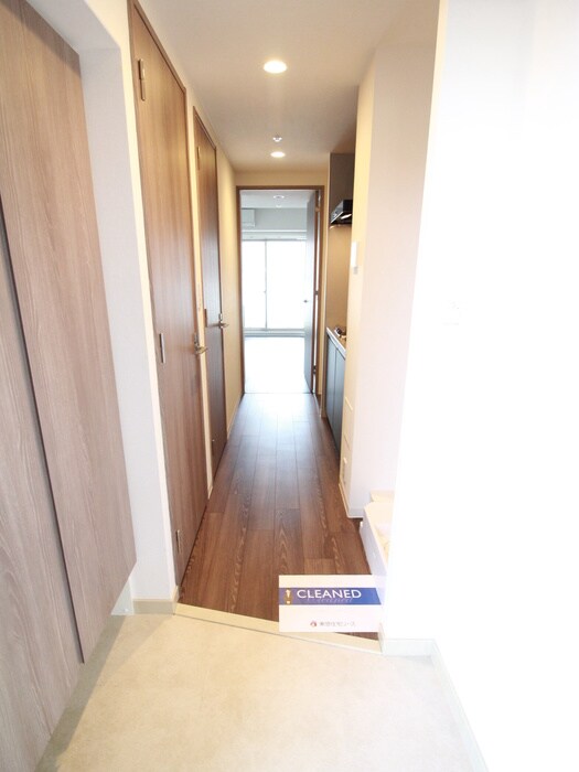 物件内観写真7　(玄関)