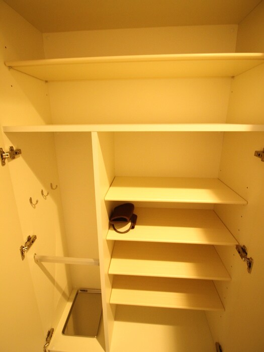 物件内観写真8　(収納)