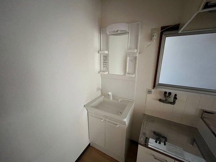 物件内観写真11　(洗面)