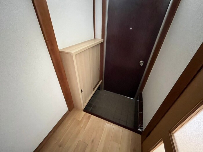 物件内観写真17　(玄関)