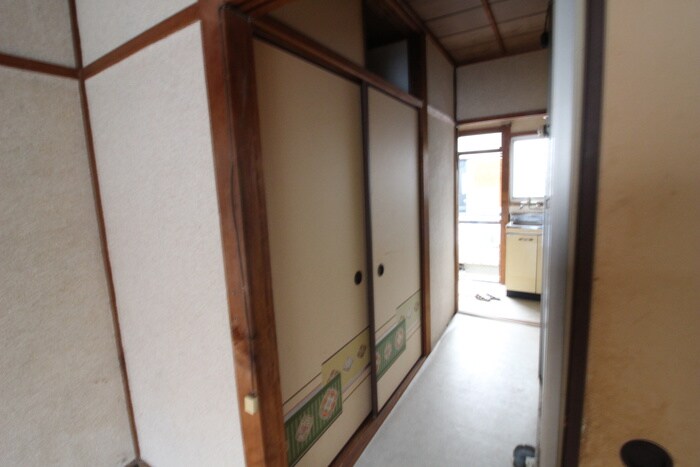 物件内観写真3　(居室)